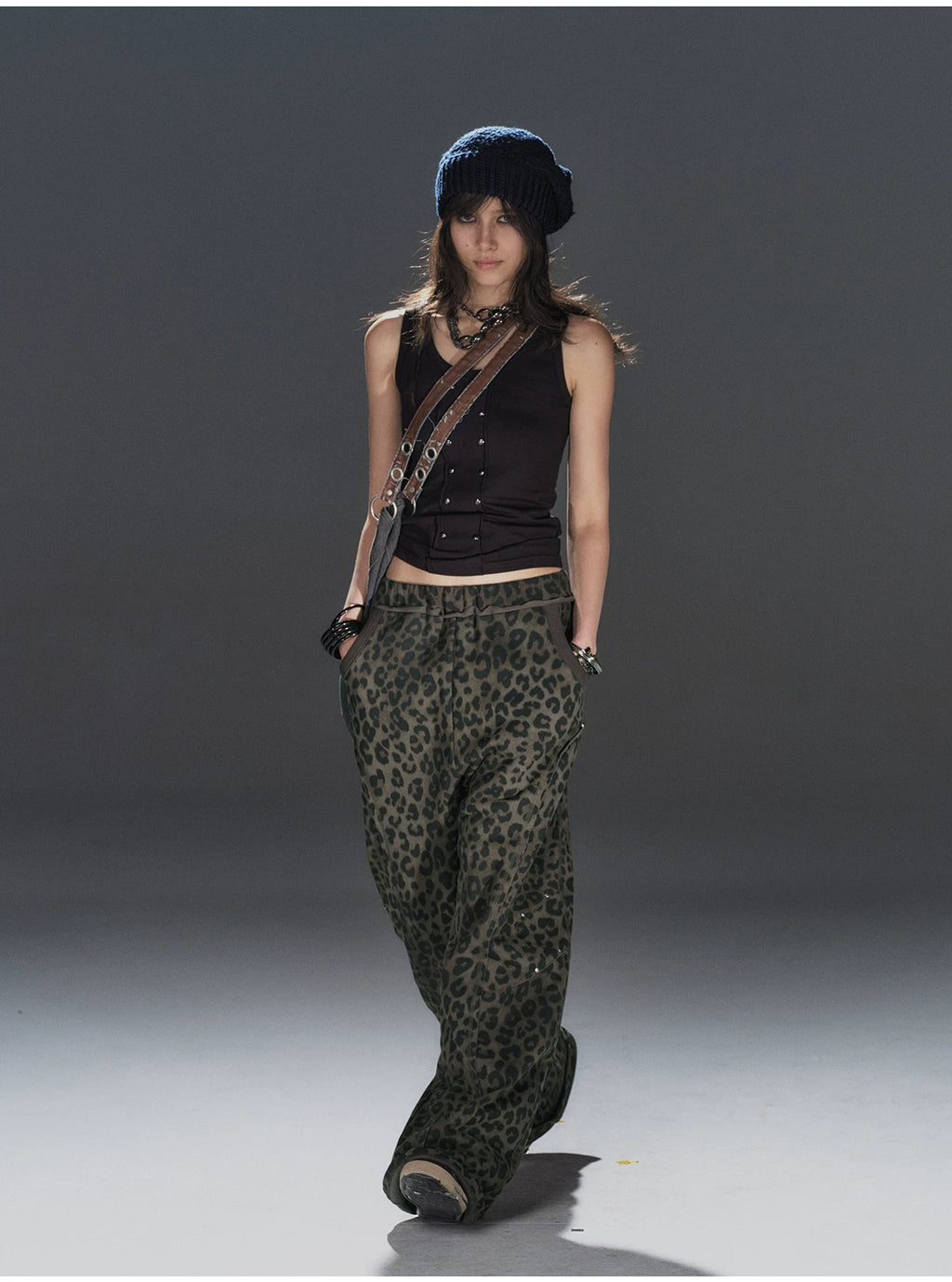 WearAndtear Leopard Print Burr Rivet Wide-leg Straight Sweatpants
