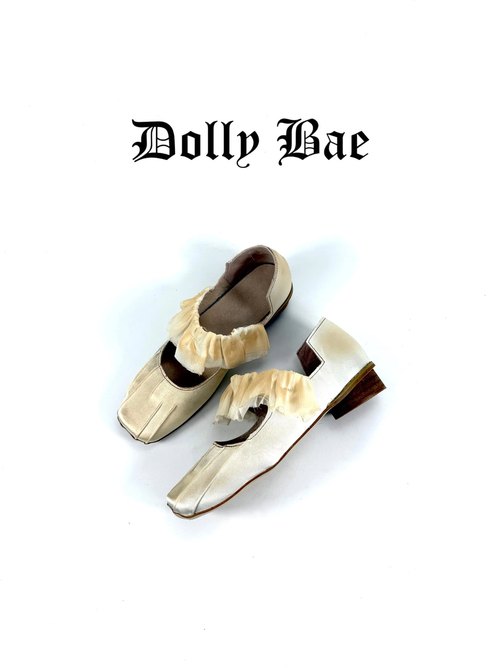 Dollybae Vintage Lace Round Heel Pleated Satin Shoes