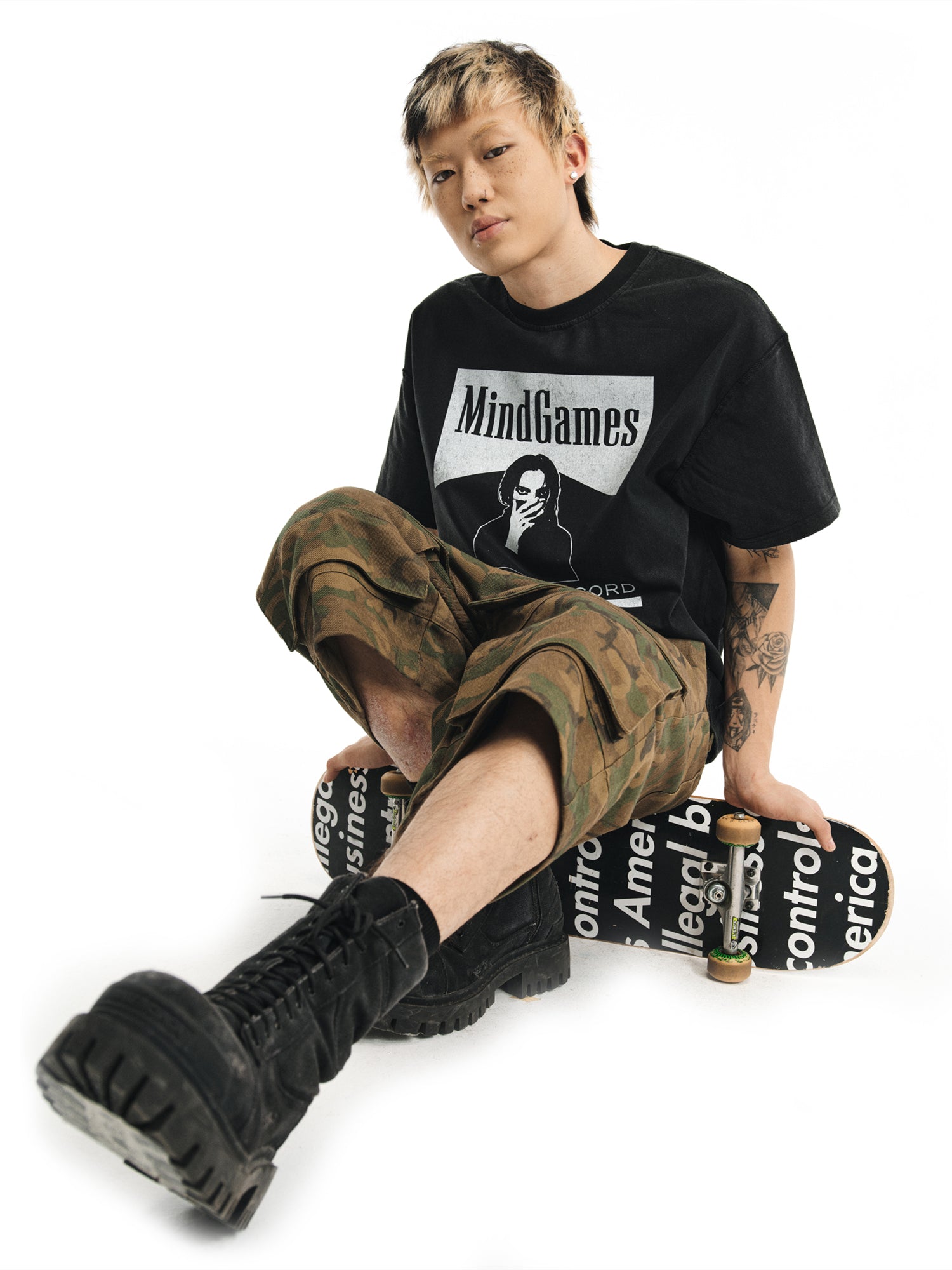 NOVACAM PREMUIM Mindgames Tee