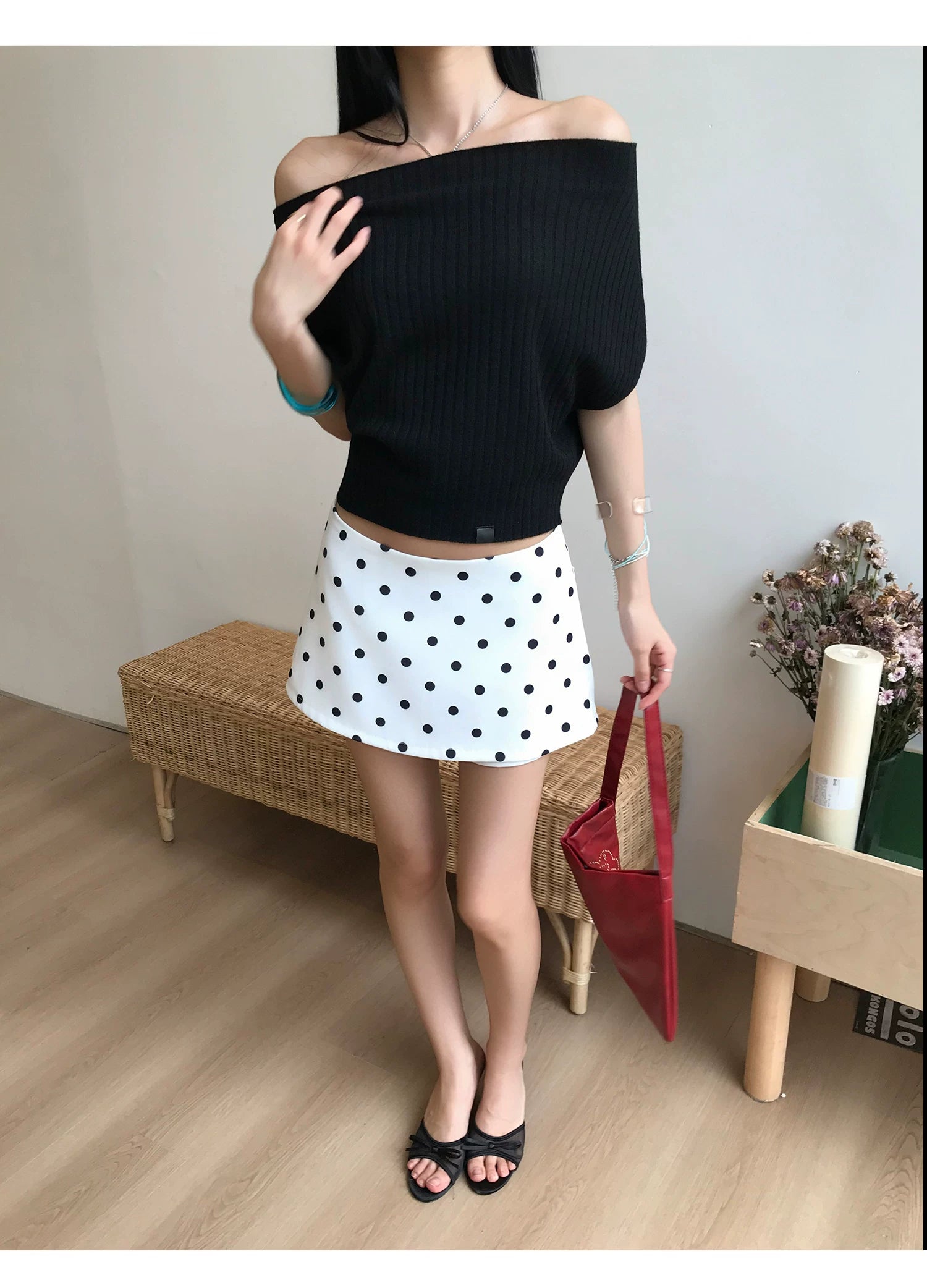 Audwyn One-word Shoulder Slim and Thin Versatile Tee