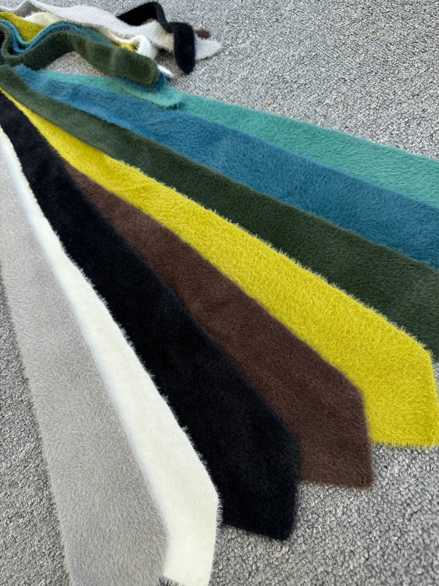 TERRAINCOGNITA Stylish and Simple Versatile Wool Tie