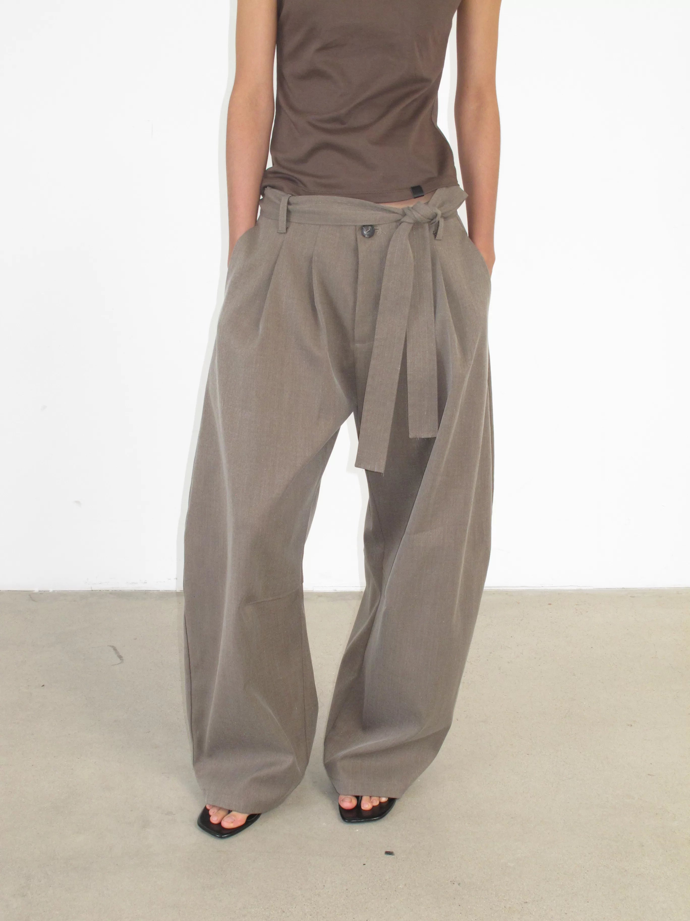 NOT UGLY Pleated Low-rise Slacks