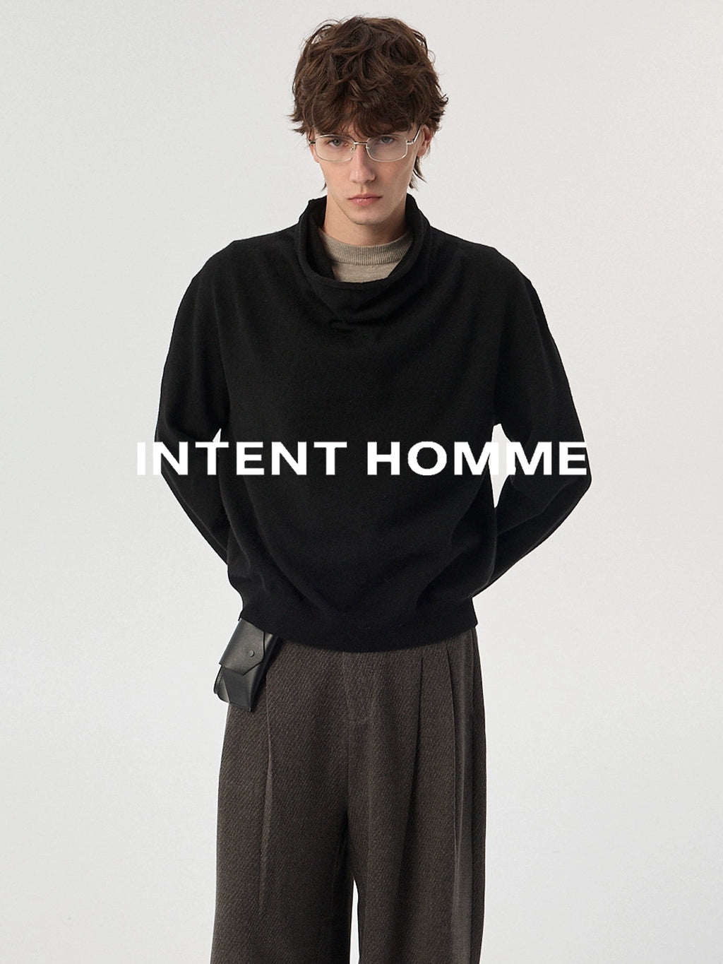 INTENT Swinging Neck Wool Bottomed Knitted Sweater