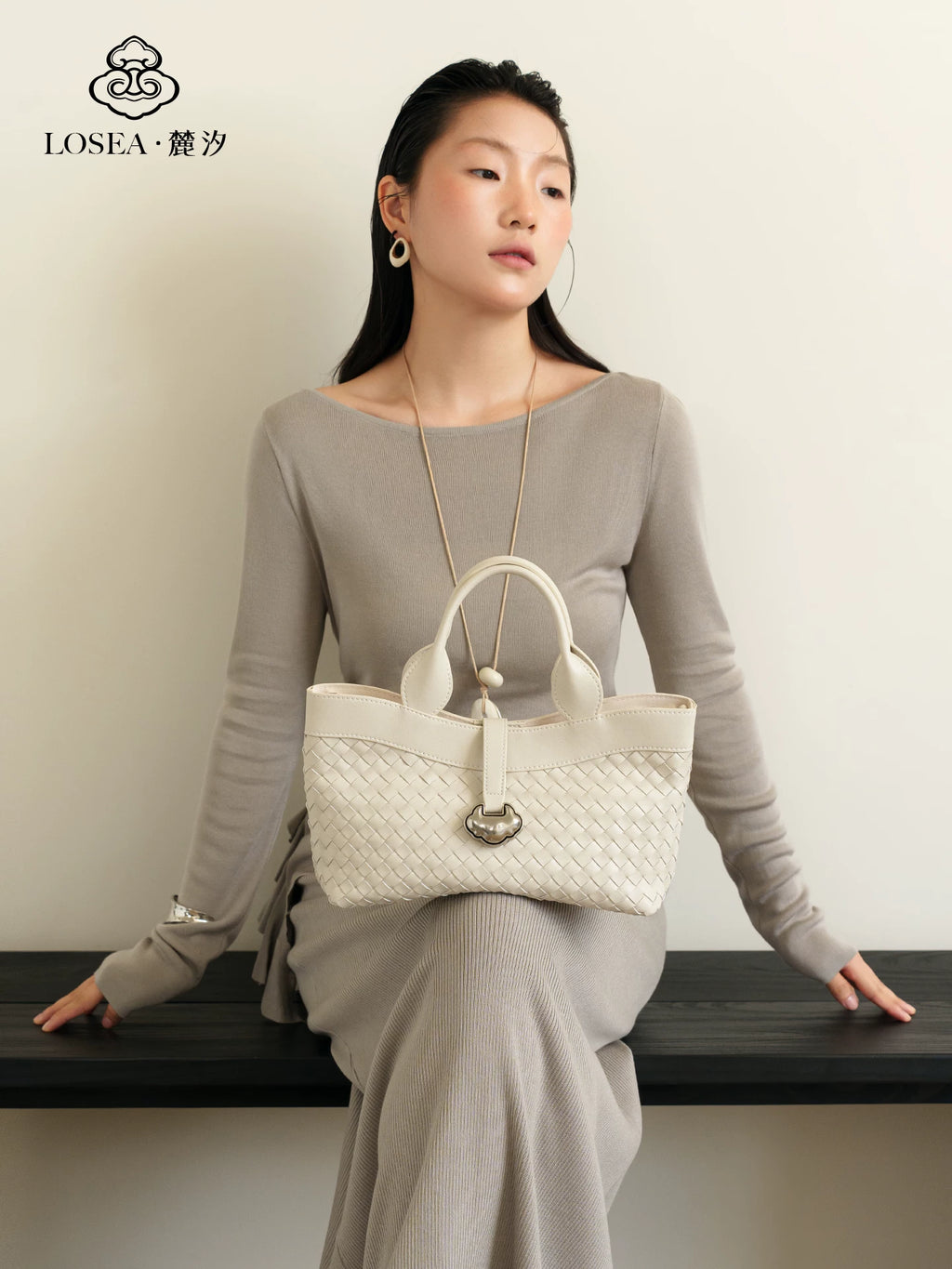 LOSEA Hand-woven Messenger Bag