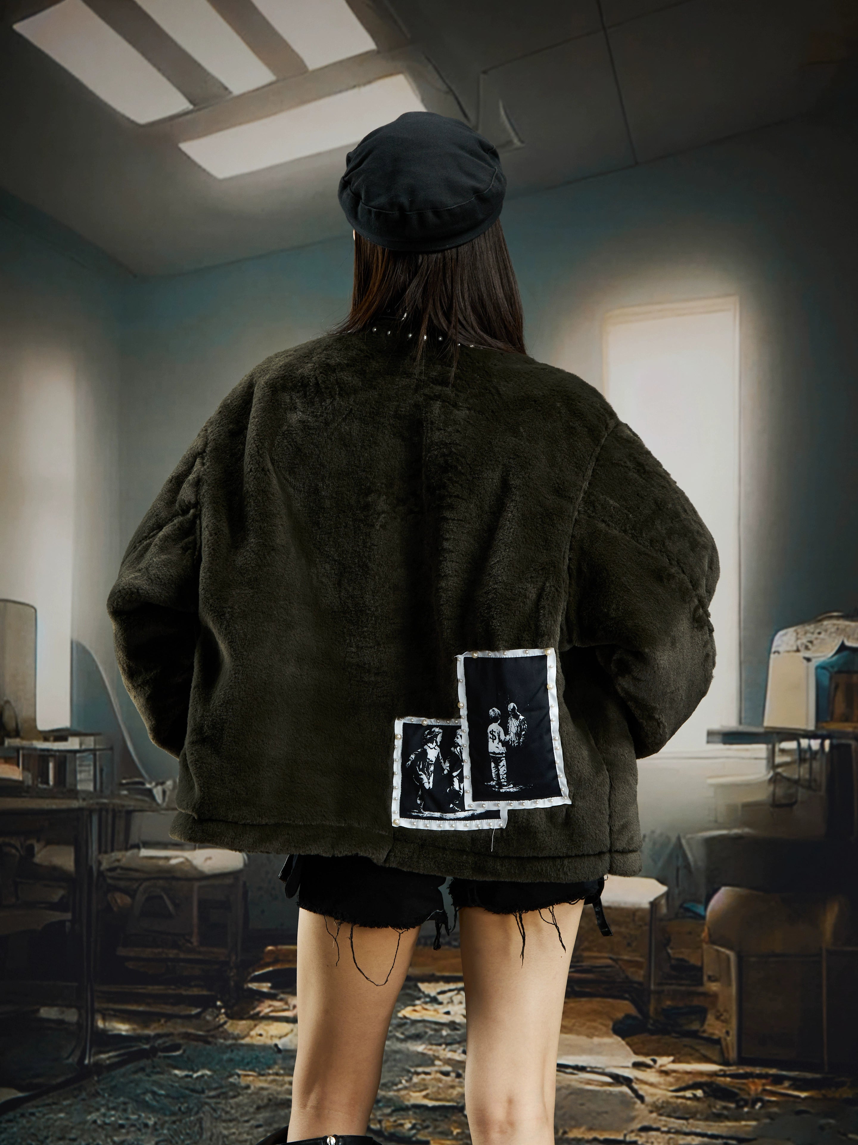 NOMANIAI Plush Comic Patch Short Padded Jacket