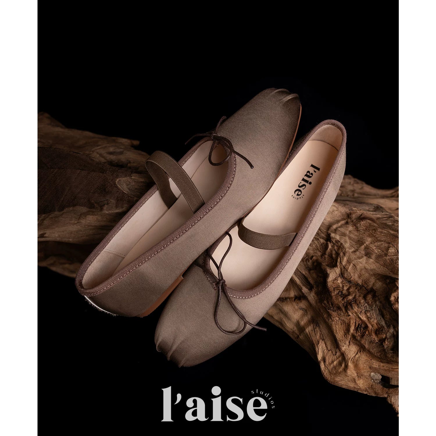 L'aise Silk Pleated Shoes