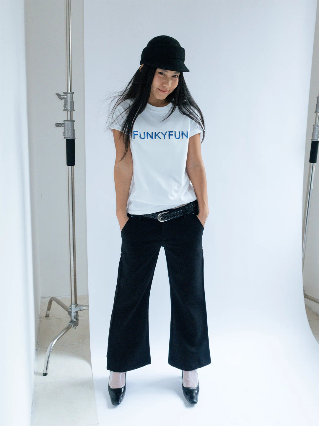 FUNKYFUN Contrasting Color Front Shoulder Simple Tee