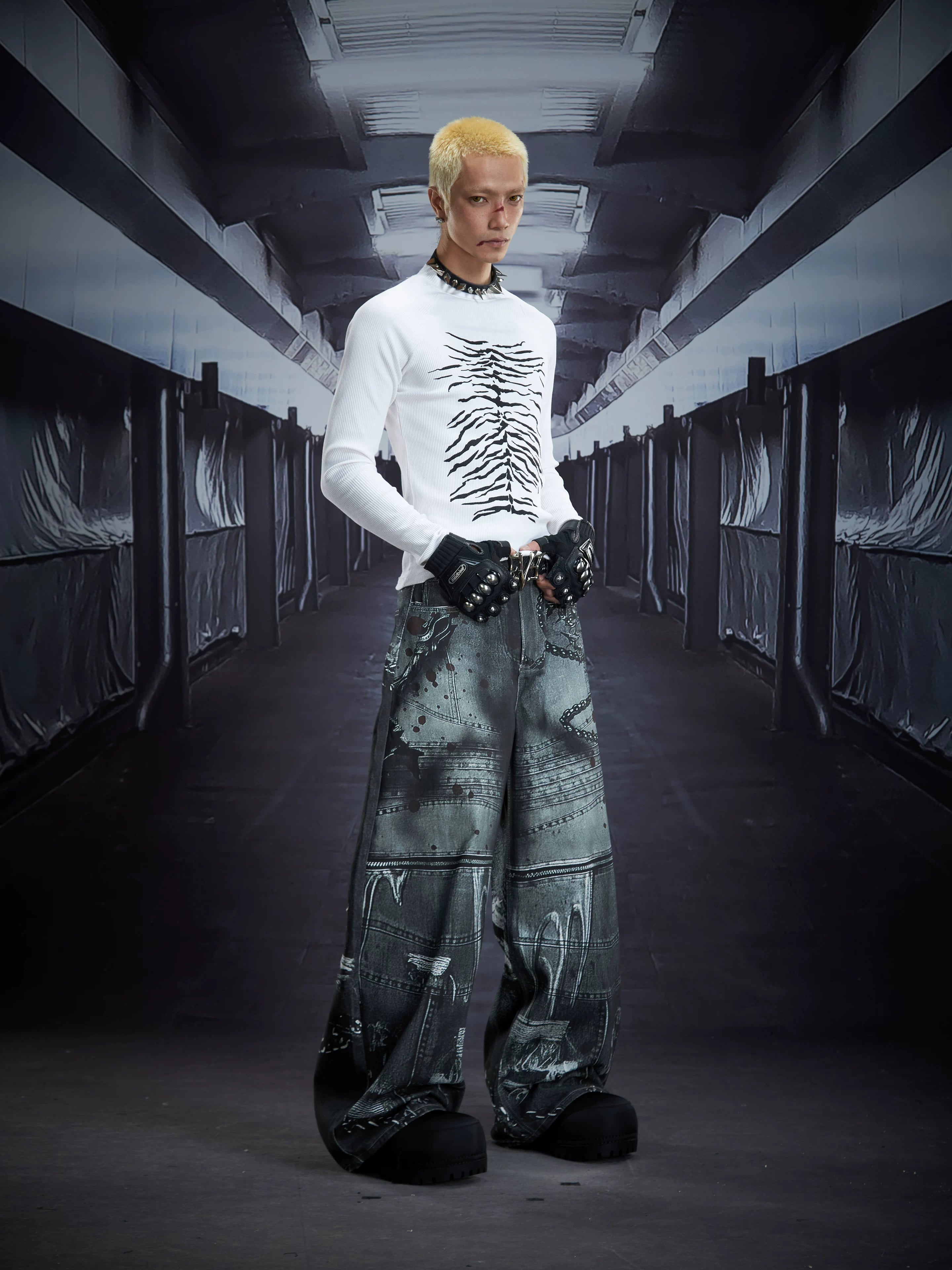 NOMANIAI Slim-fit Short Crew Neck Knitted Sweater