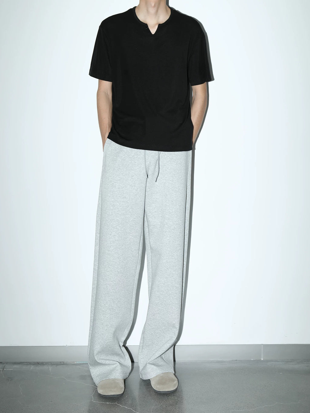PLUS NO LOGO V-neck Tencel Wool Casual Tee
