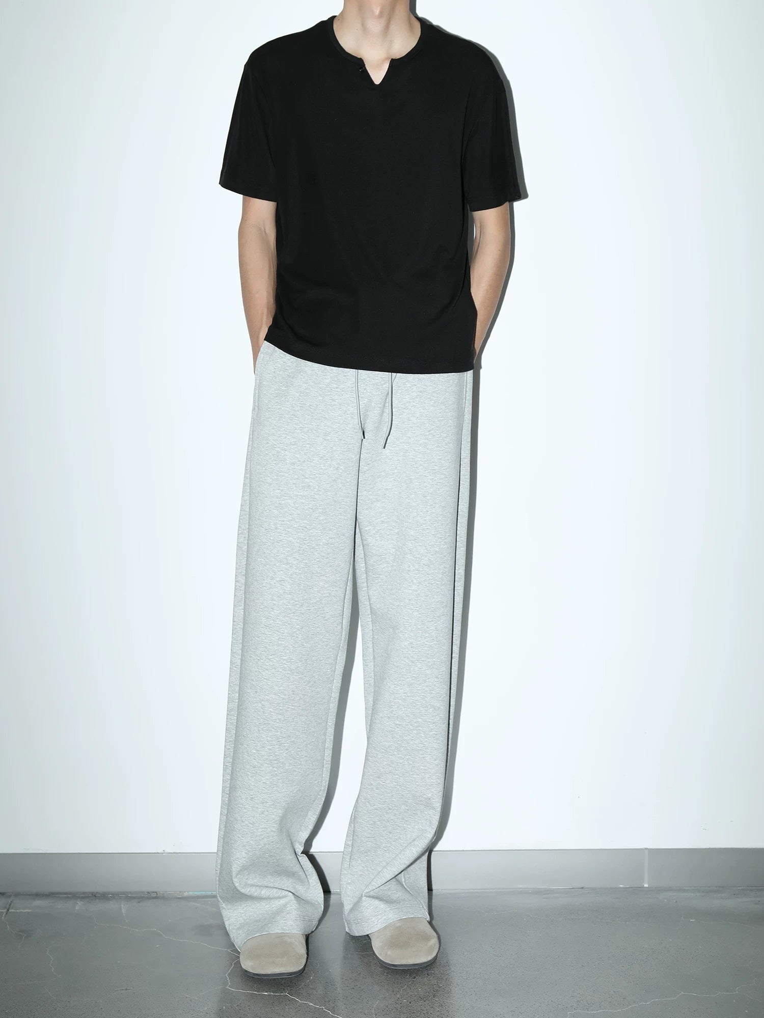 PLUS NO LOGO V-neck Tencel Wool Casual Tee