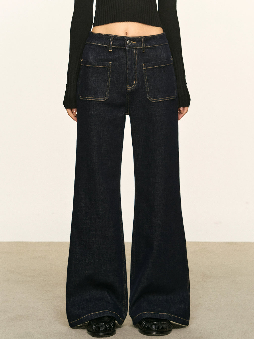 Anna Aneae Mid-rise Straight Jeans
