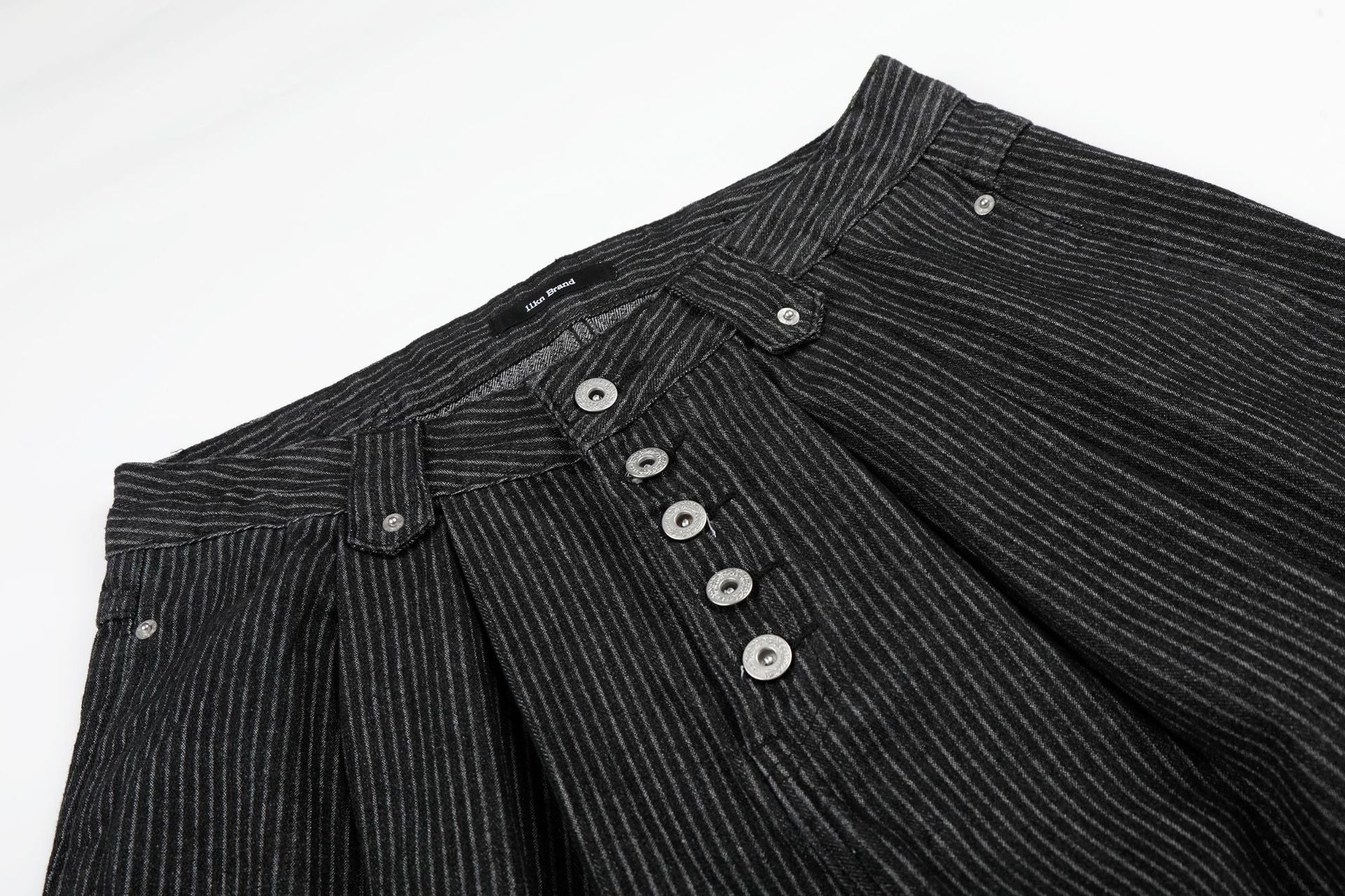 11KN Vintage Striped Pleated Cropped Jeans