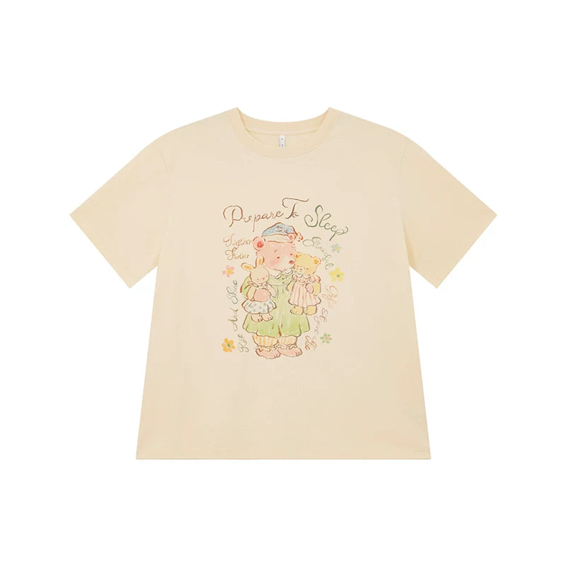 KANO Bear Print Casual Tee Holding Doll