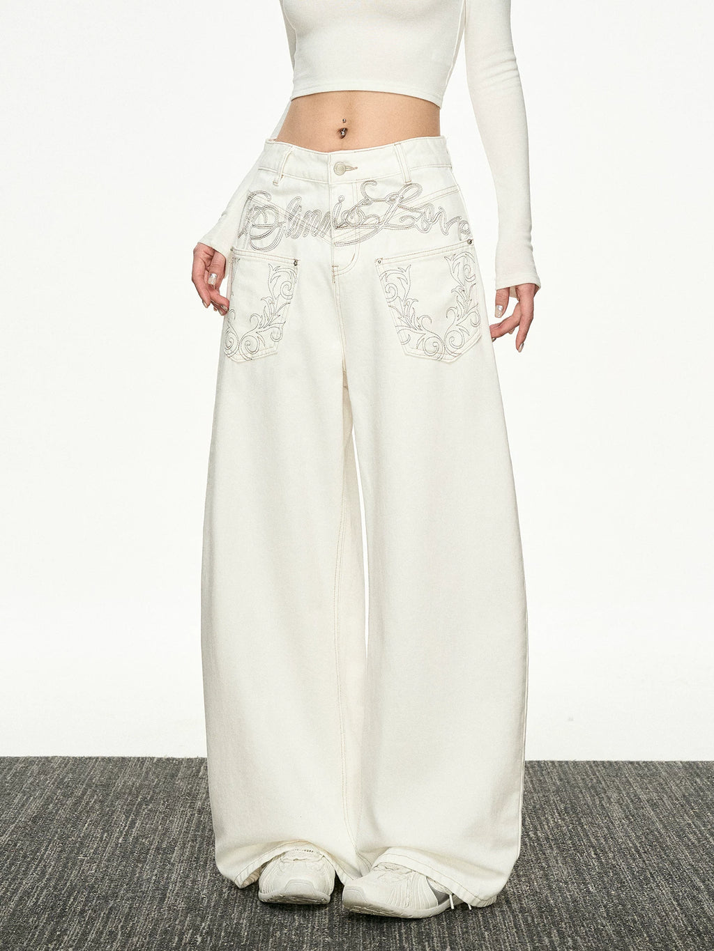 Aaisup Embroidered Straight Loose Jeans
