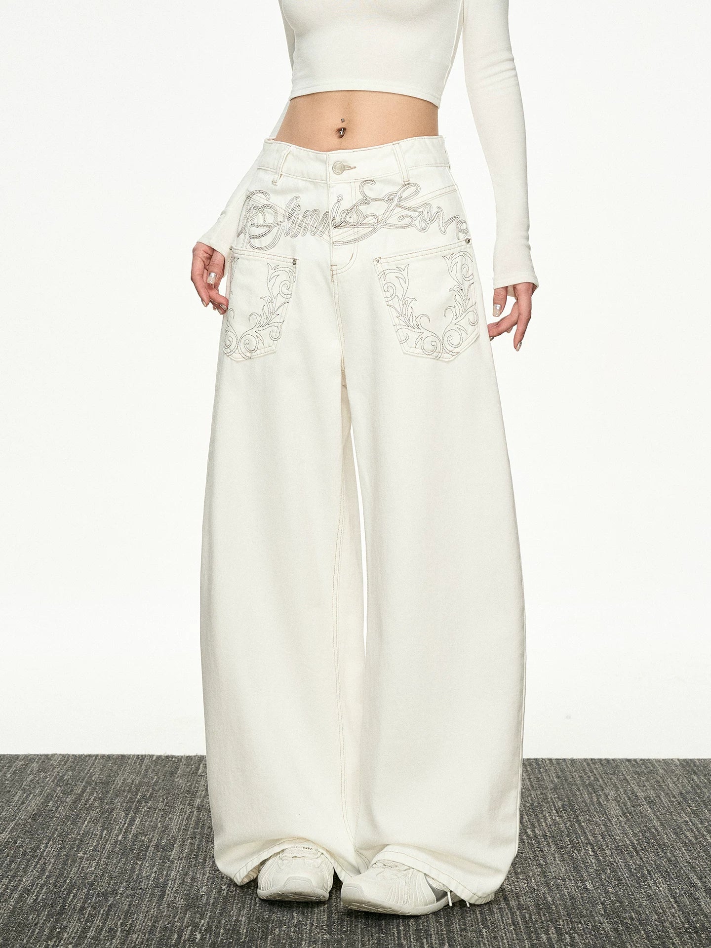 Aaisup Embroidered Straight Loose Jeans