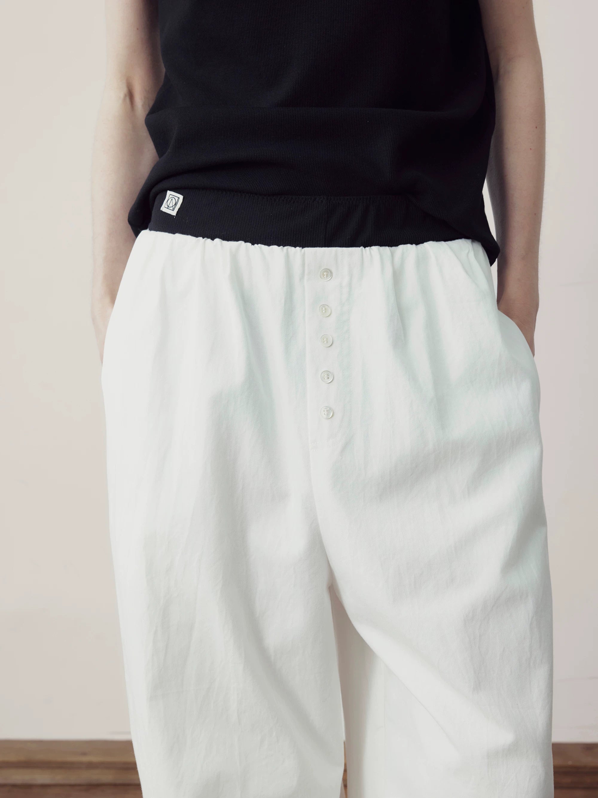 COLN Single-breasted Elastic Waist Slacks
