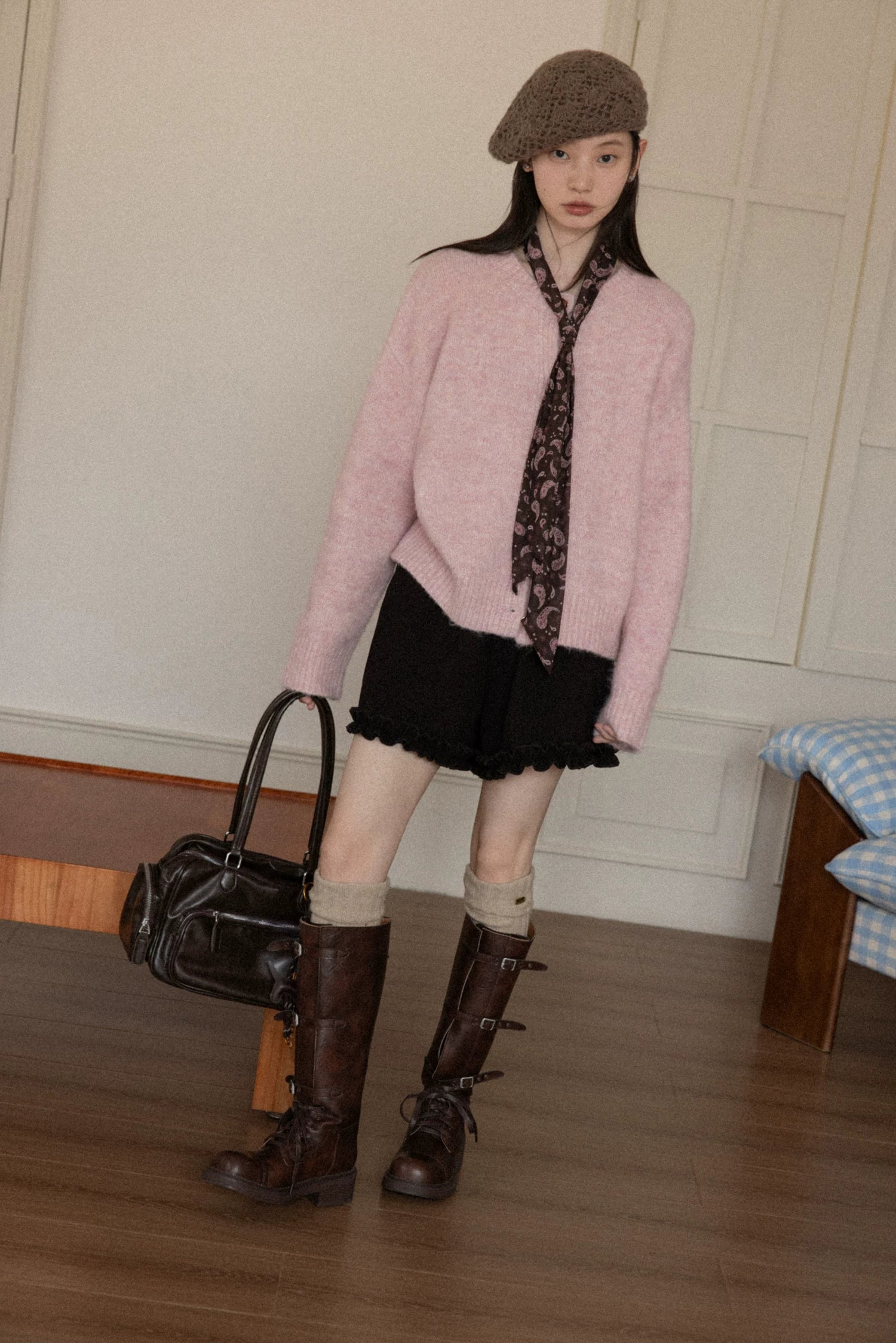 Cantonstory Lazy Style Slim and Thin Knitted Sweater