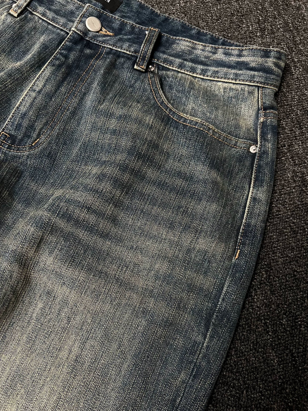 AMBSOM Smudged Distressed Slightly Pulled Loose Jeans