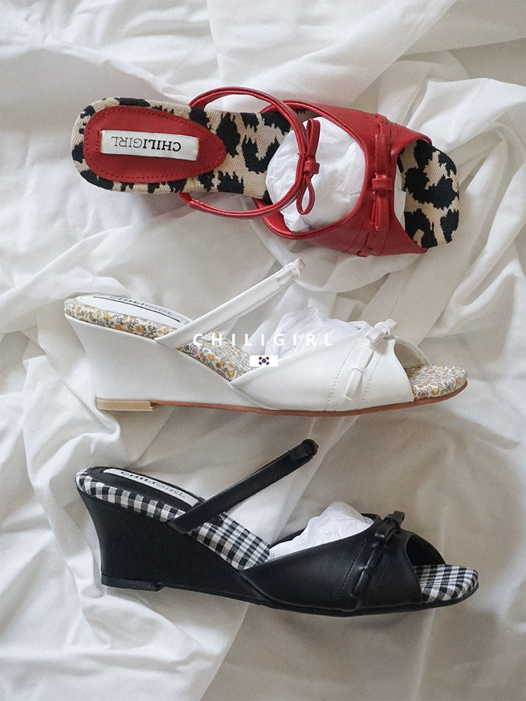 CHILIGIRL Wedge Heel Bow Contrasting Leopard Print Open-toed Half Slippers