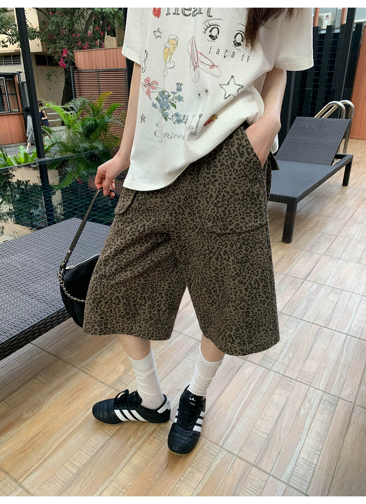 KANO Cross-pocket Leopard Print Cropped Pants