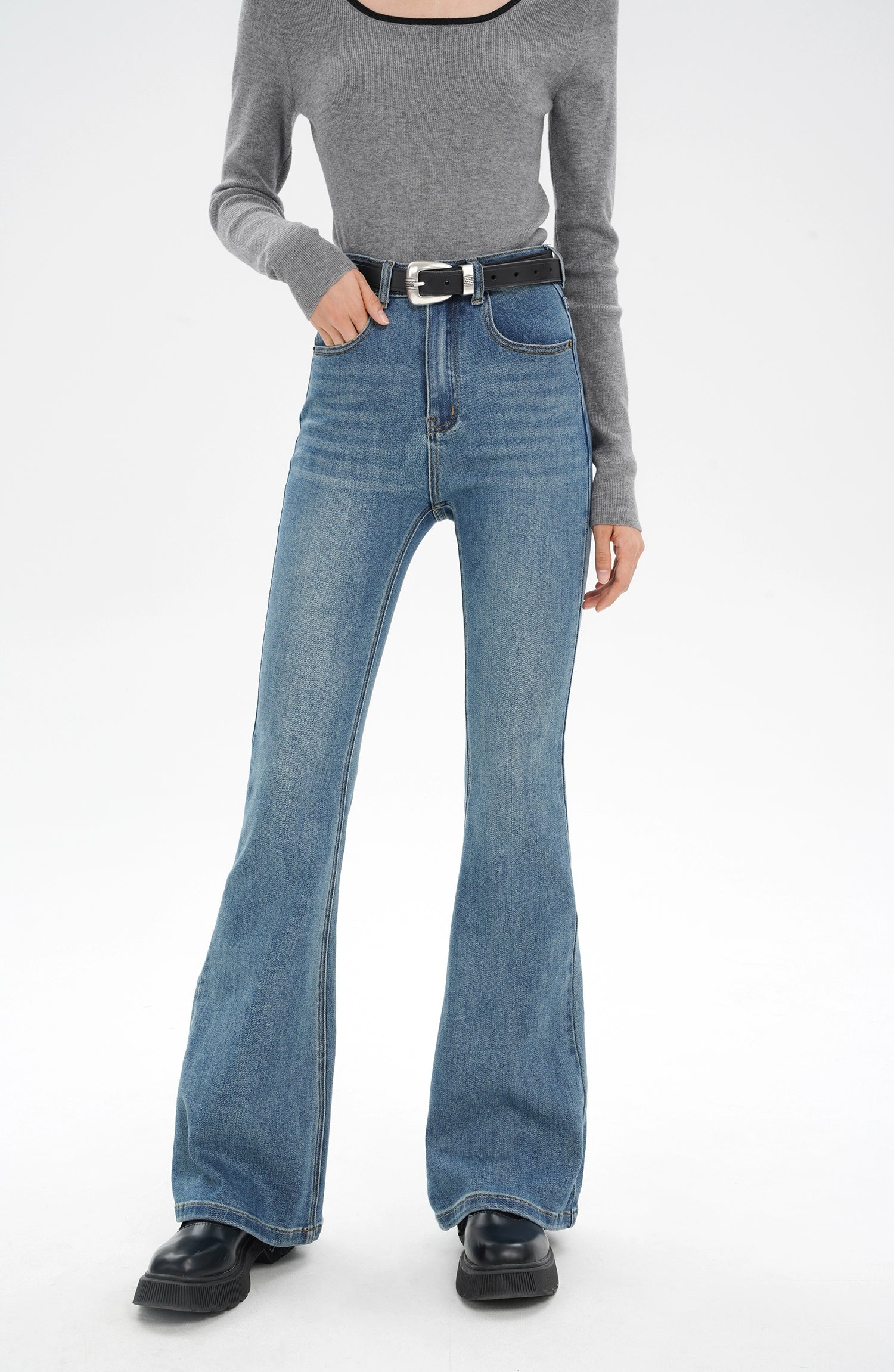 EM High Waist Slim Fit Micro-Flared Jeans