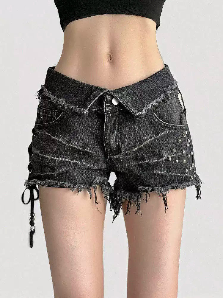 FUNOFF Vintage Riveted Burr-edged Low-rise Denim Shorts