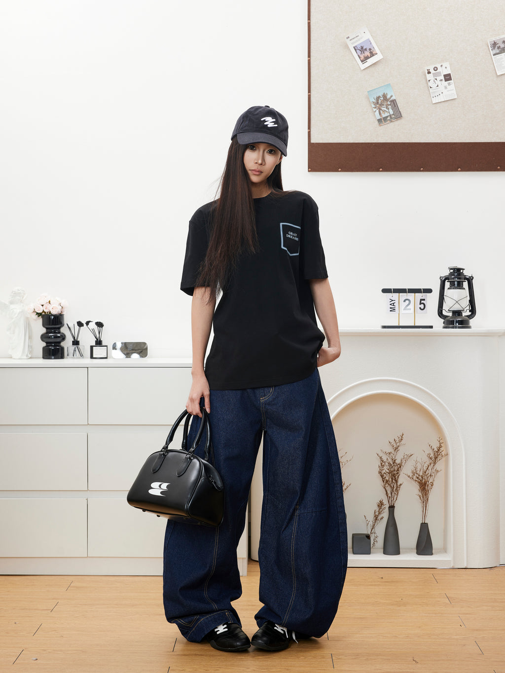 BTSG silhouette scimitar jeans