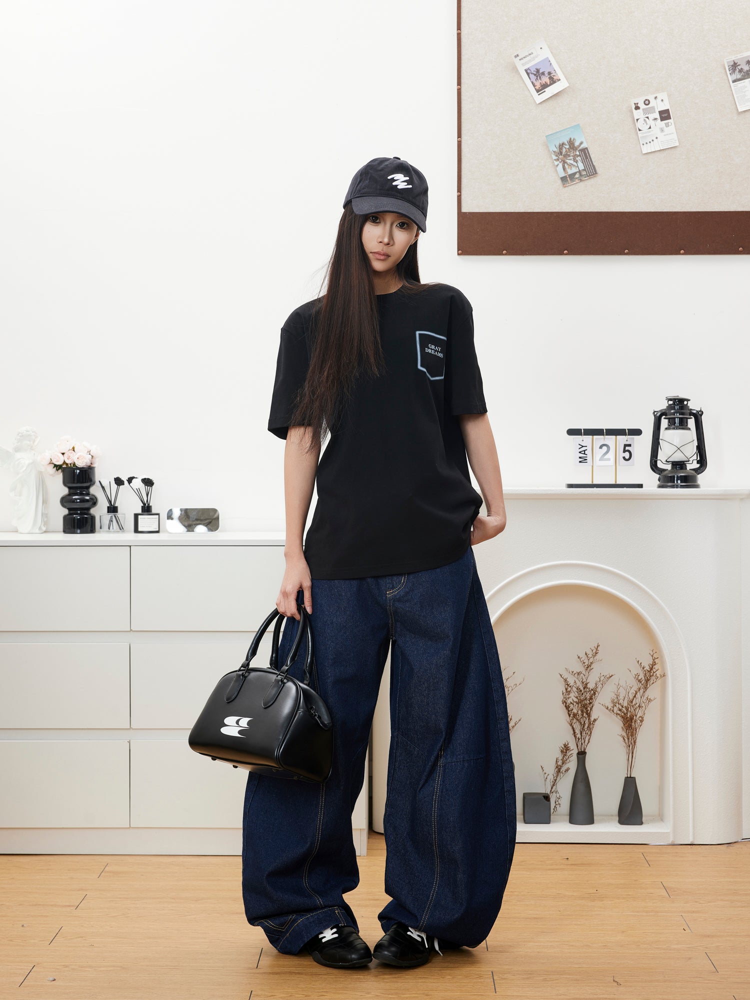 BTSG silhouette scimitar jeans