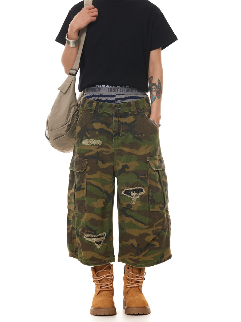BTSG  baggy busting patch camouflage Over Knee Shorts