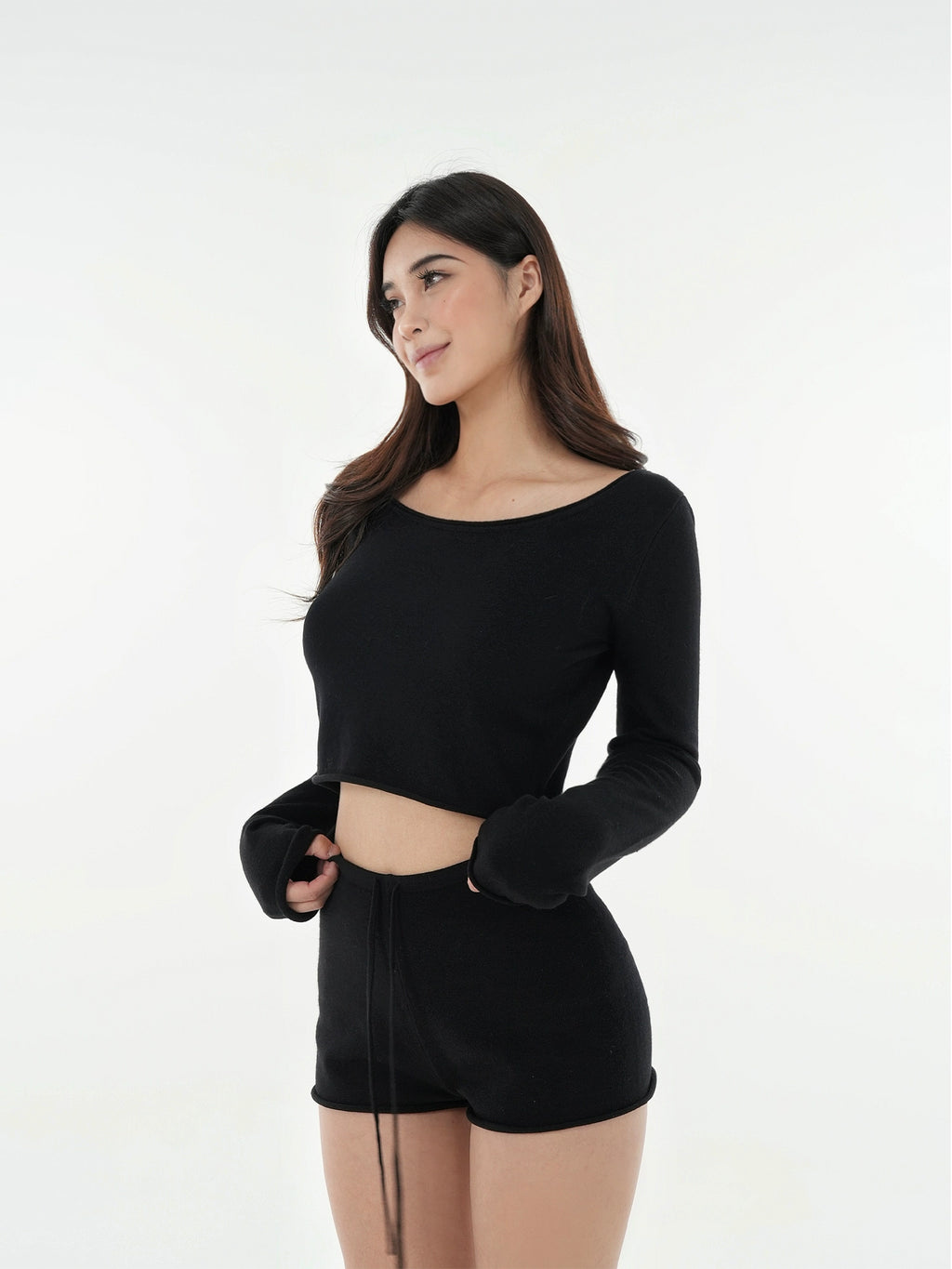 Jim Kennet Large Neckline Curled Short Long Sleeve Knitted Shorts Set