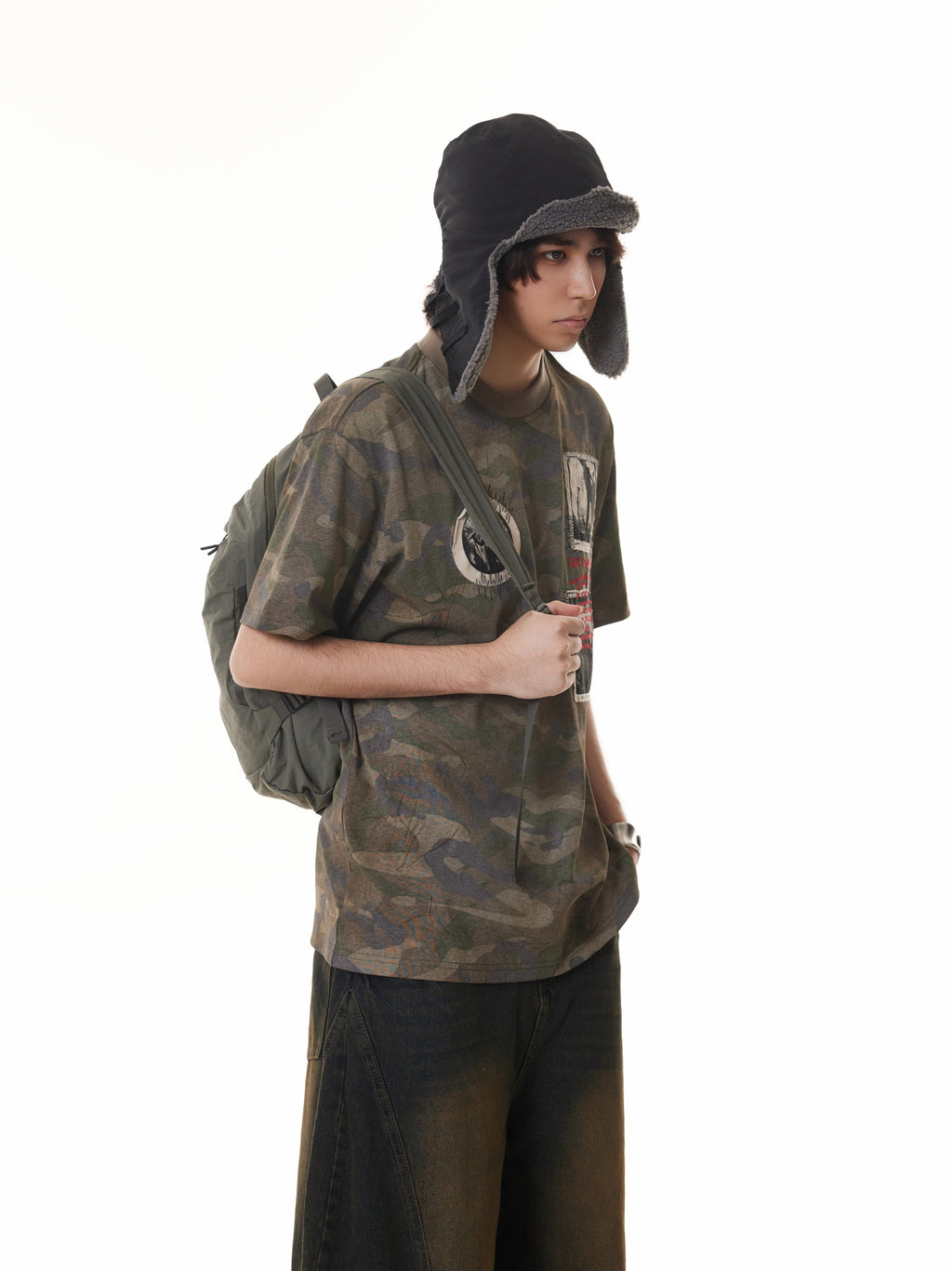 BTSG  boxy washed old sticker embroidery camouflage tee