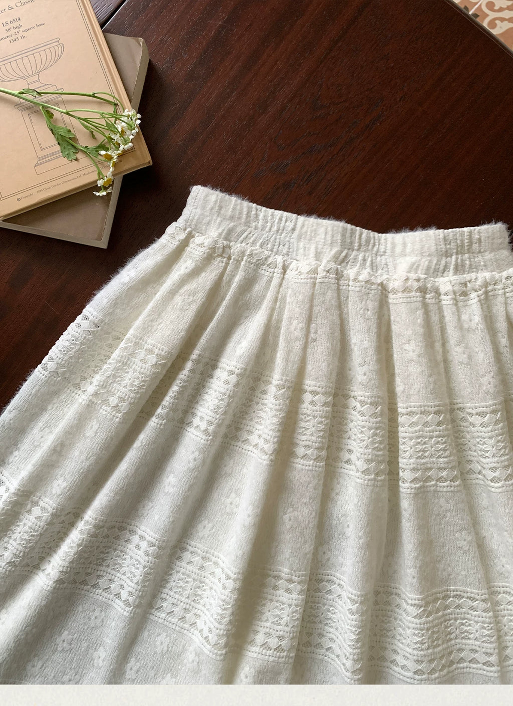 MUCHA Hollow Jacquard Skirt