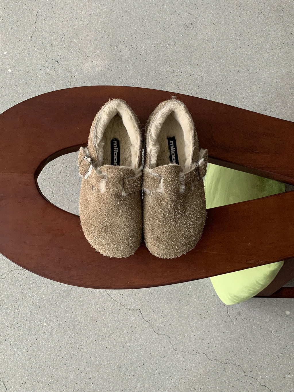 Milooey Flat-bottomed Fleece All-inclusive Soft-soled Shoes