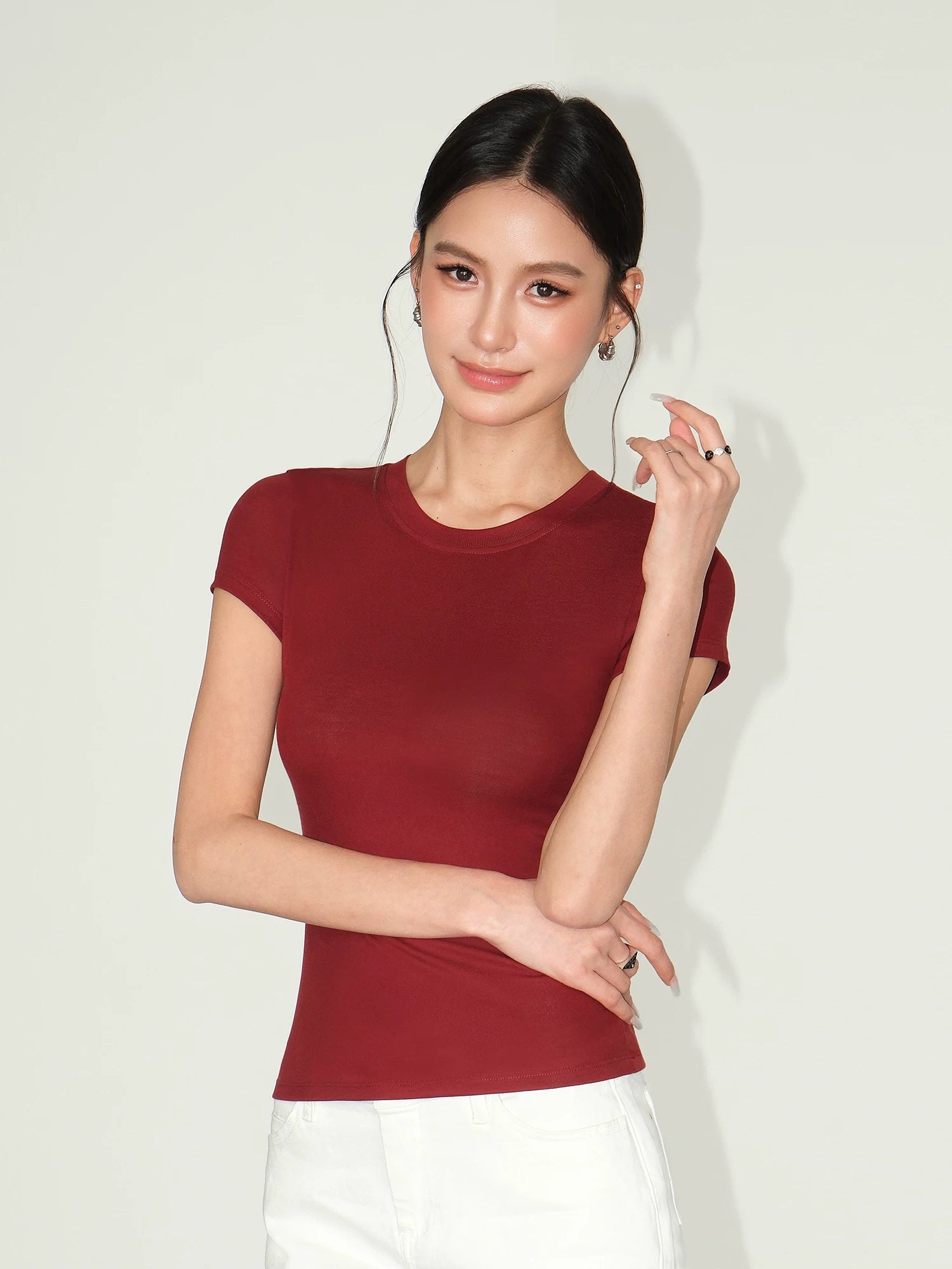 NEVA HU Crew Neck Slim and Thin Knitted Tee