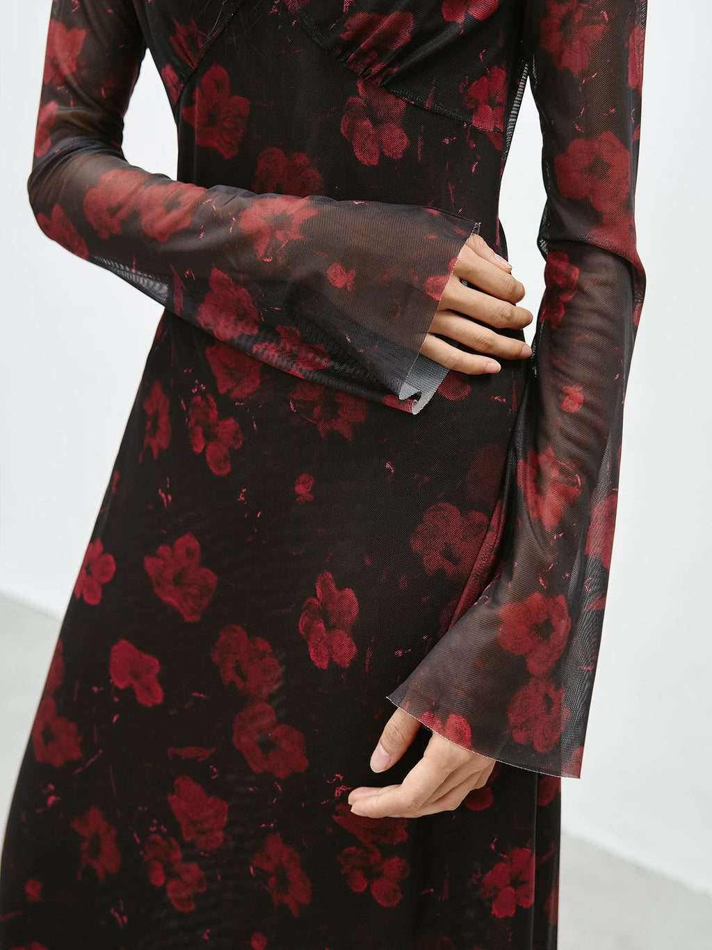 EIGHTHMONTH Contrasting Print Long Dress