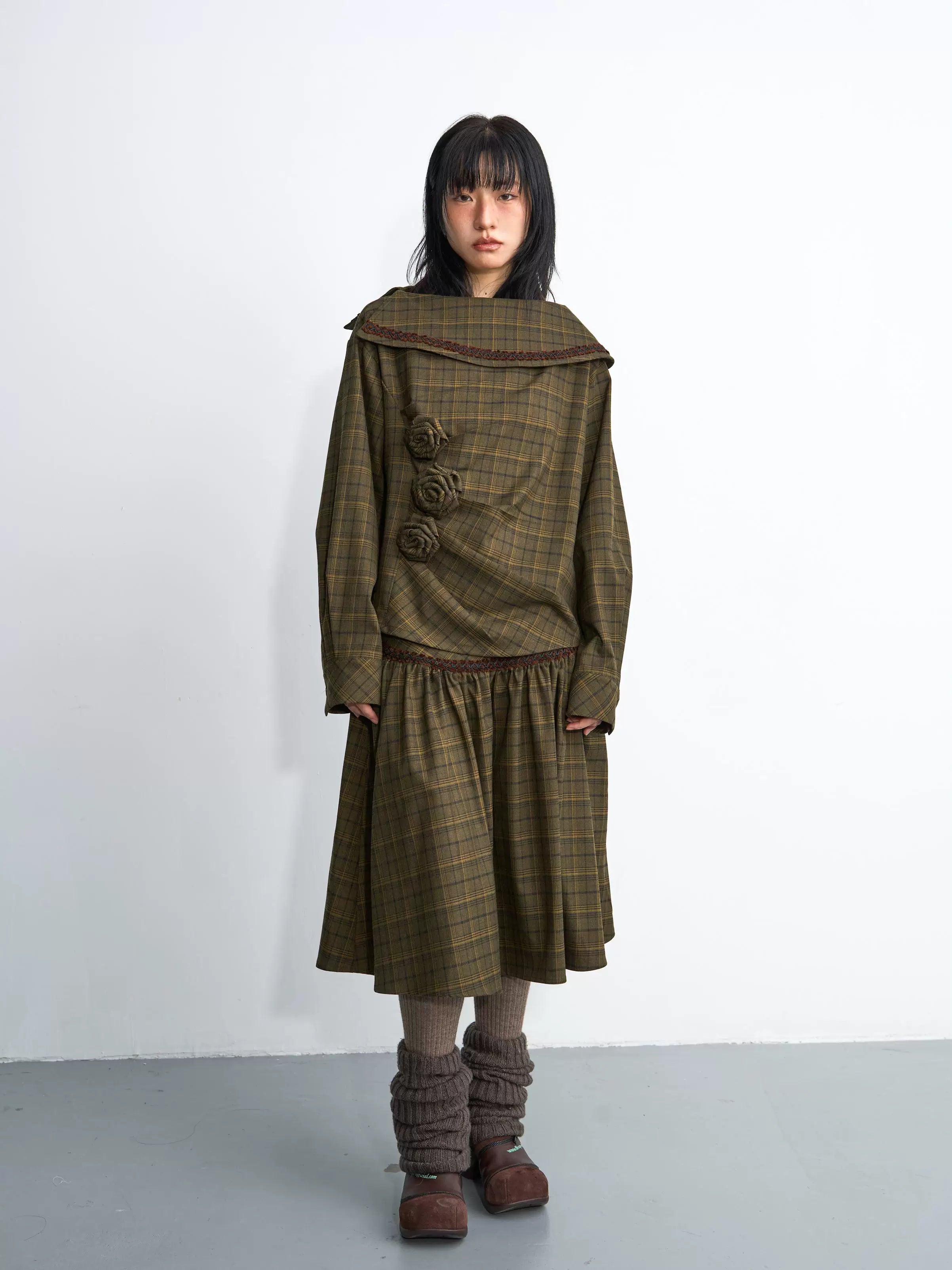 Enteralt Checked Pleated Handmade Flower Slim Umbrella Skirt Set