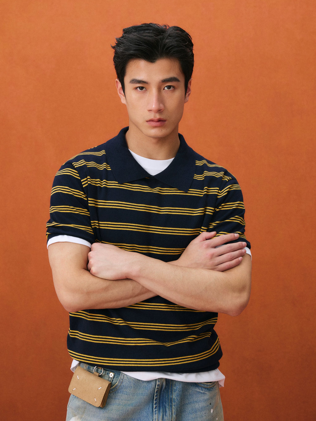 NO LOGO Contrasting Stripes POLO Crew Neck Light Tee