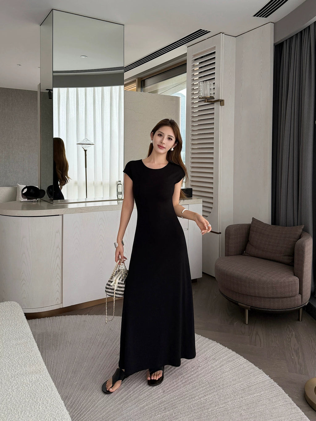 NEVA HU Simple Round Neck Slim-fitting Long Skirt