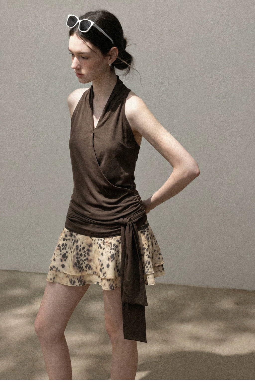 Cantonstory V-neck Neck Sleeveless Suspender Slim Skirt Set