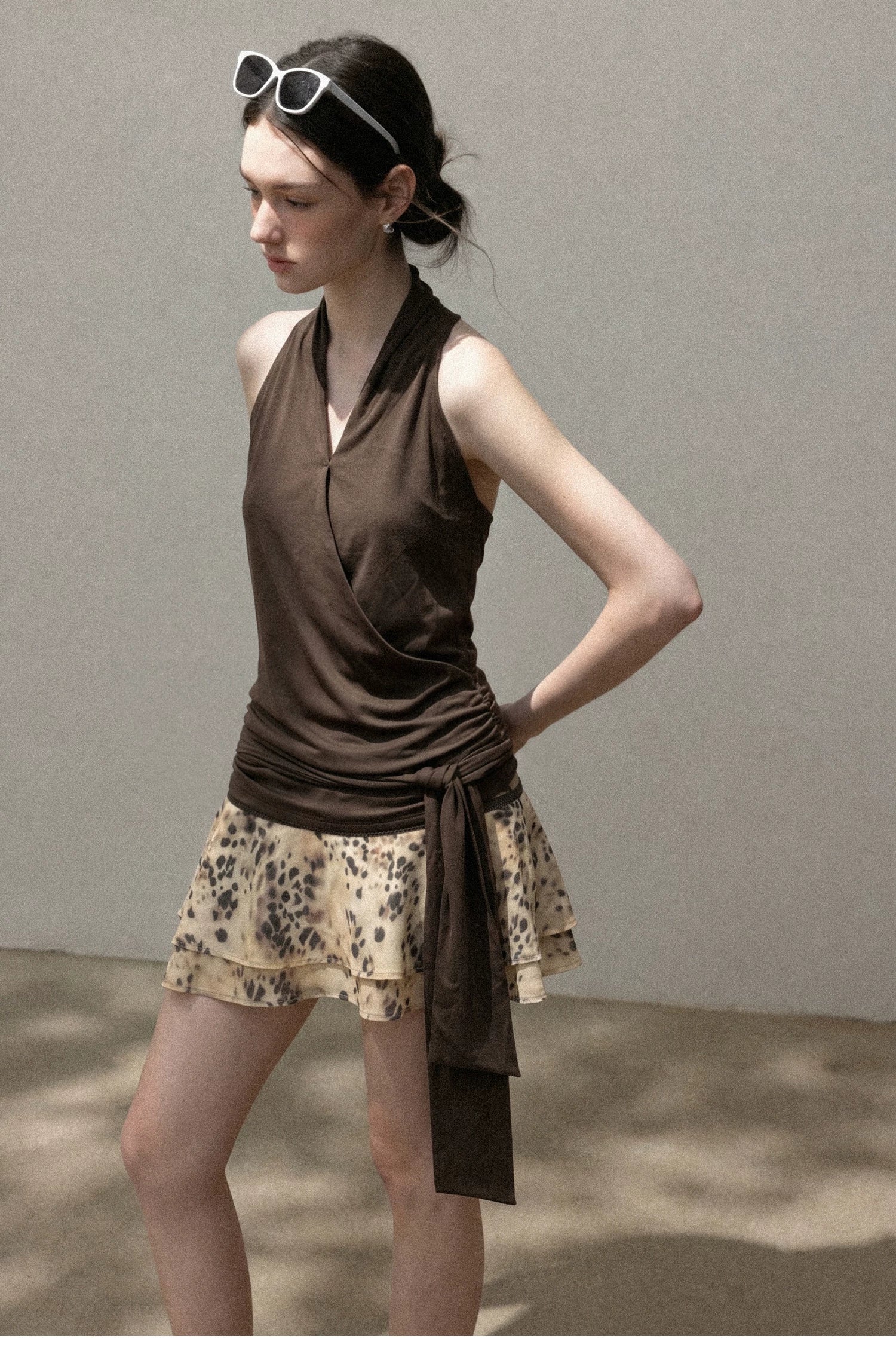 Cantonstory V-neck Neck Sleeveless Suspender Slim Skirt Set