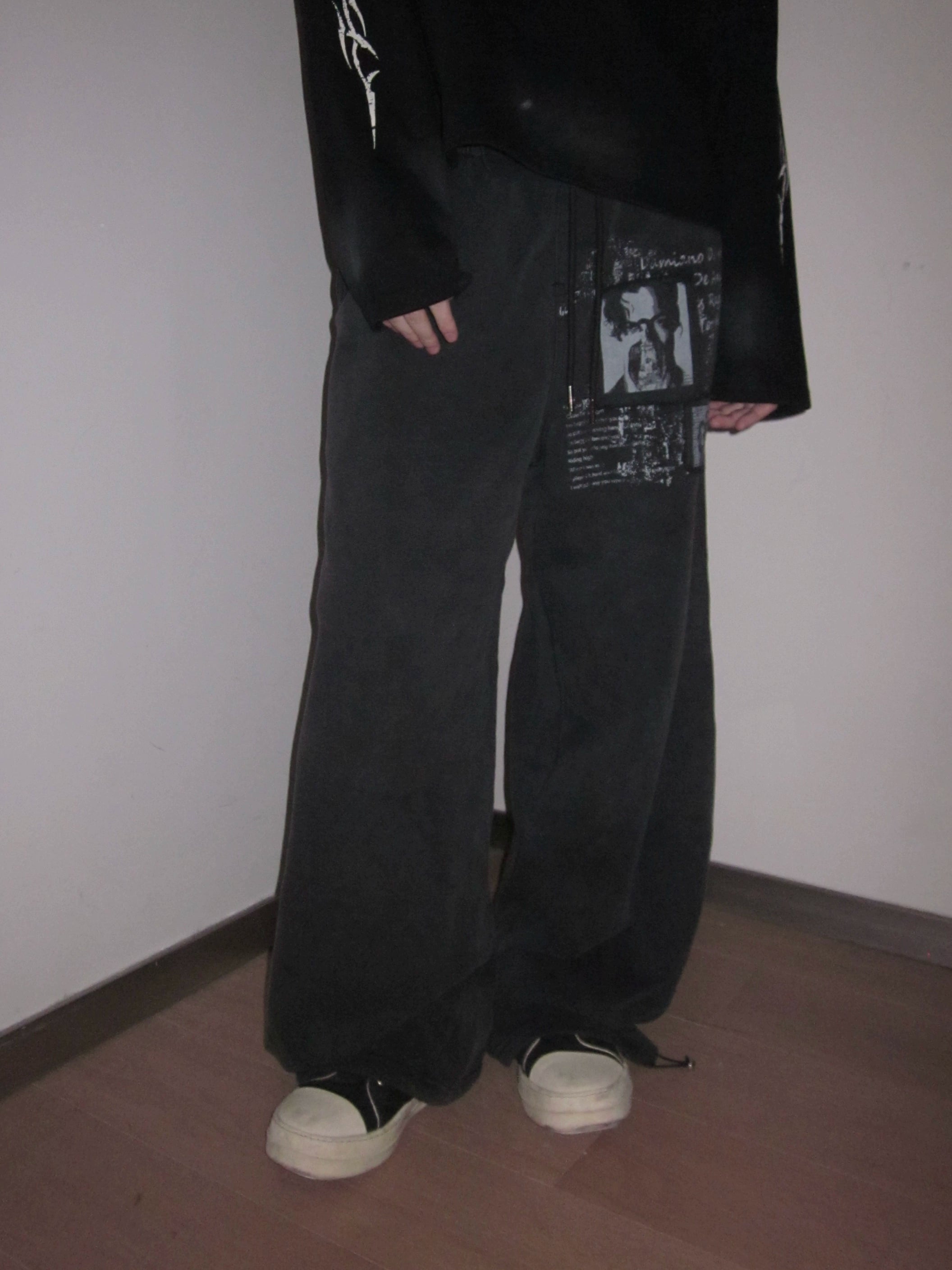 URRRGE Retro Sticker Embroidered Casual Sweatpants