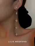 Lilis Weekend Niche Freshwater Pearl Stud Earrings