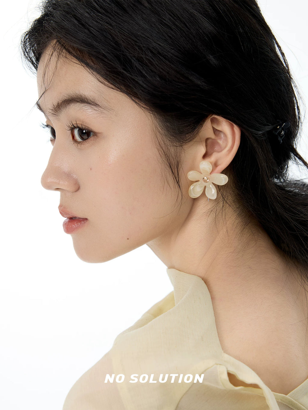 NO SOLUTION Flower Earrings