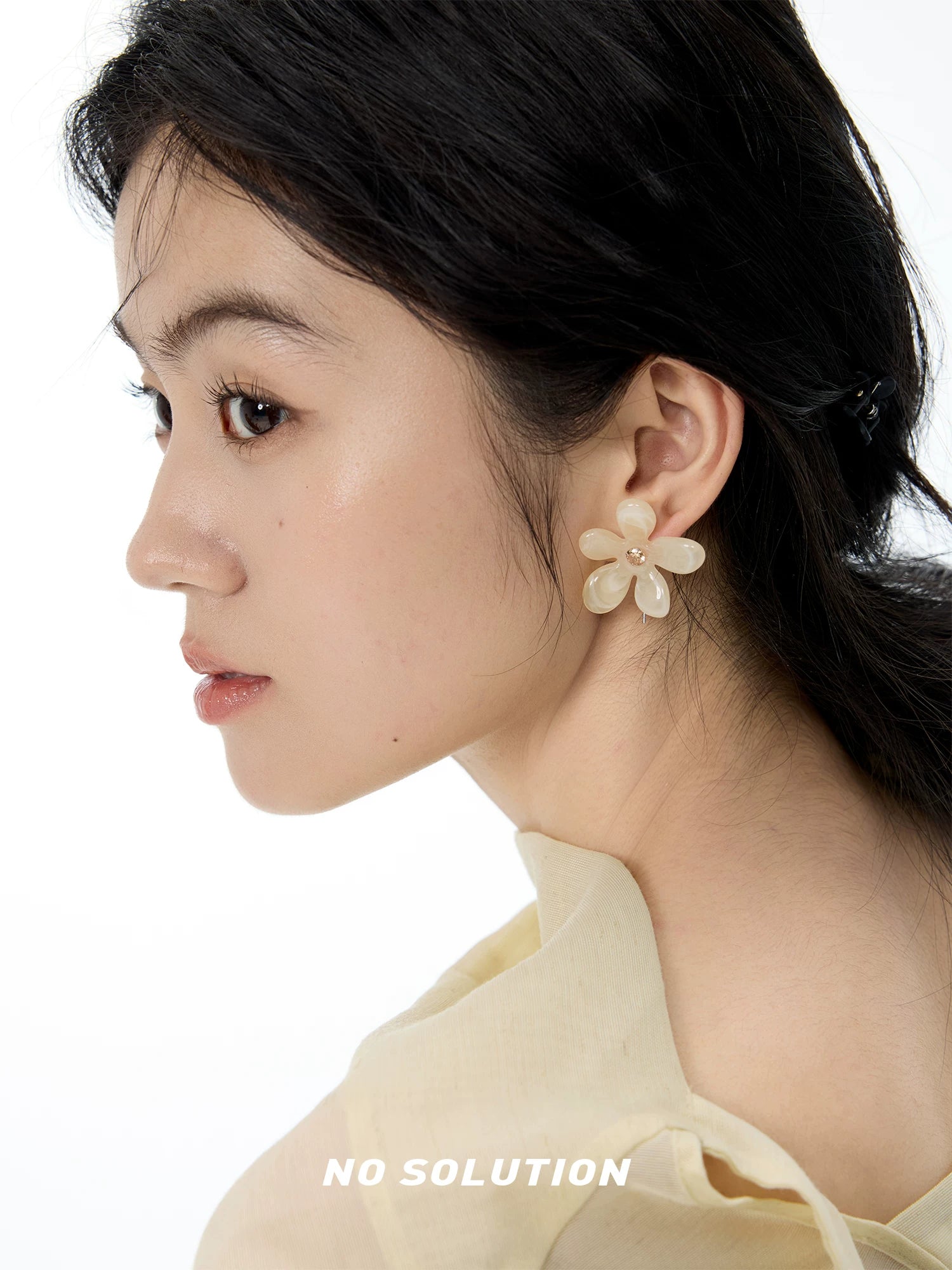 NO SOLUTION Flower Earrings