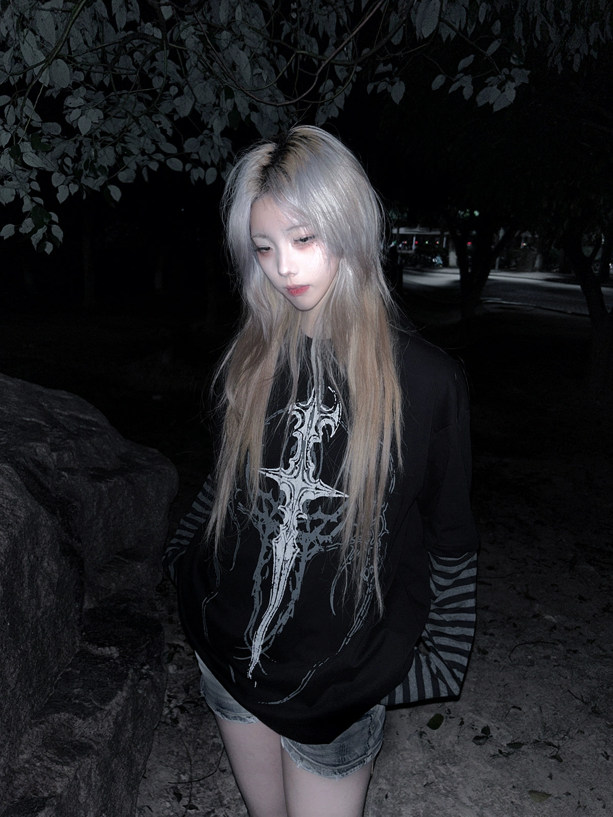 Wetbody Dark Print Fake Two Long Sleeves