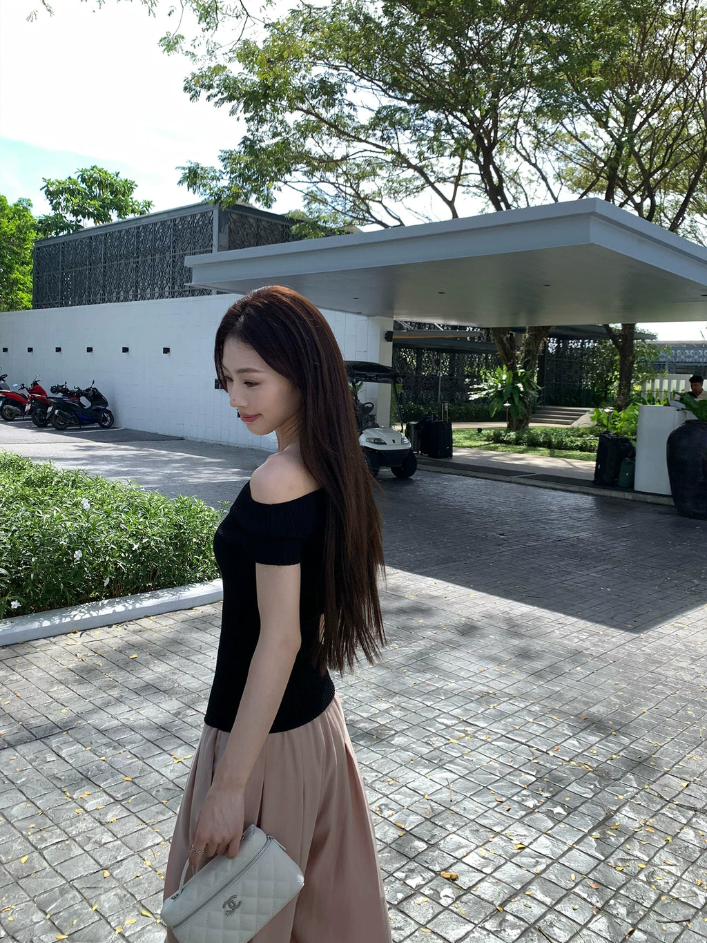 Pusumede Shoulder Slim Short Knitted tee