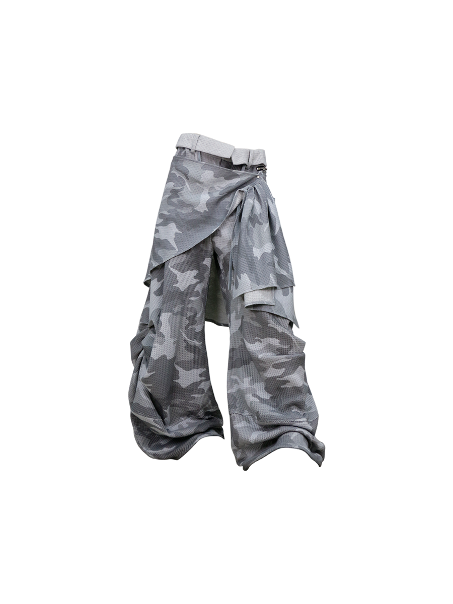 RELABEL Camouflage Loose-cut Wrinkled Slacks