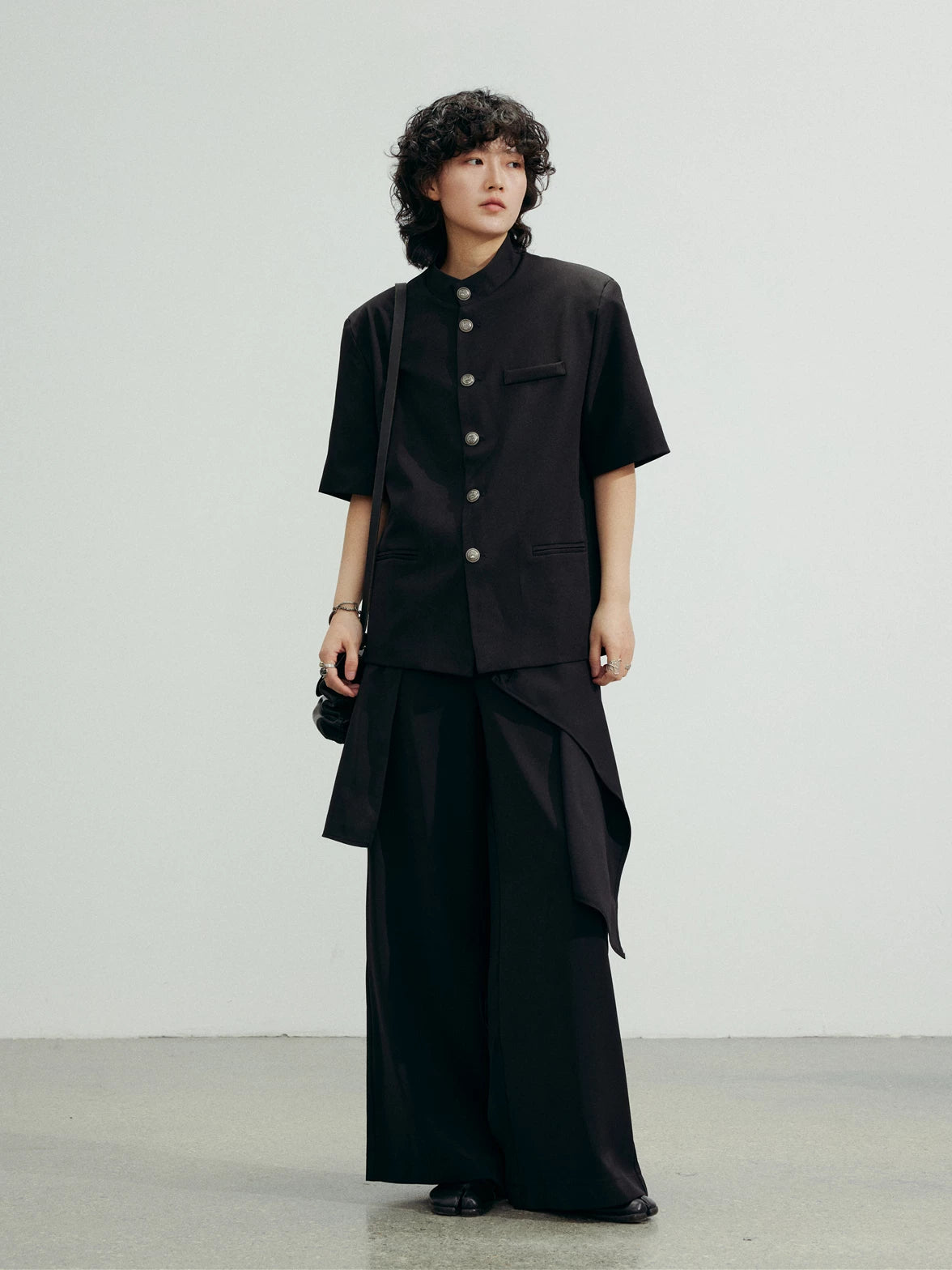 SUNYVONNE Stand-collar, Padded-shoulder Short-sleeve Blazer