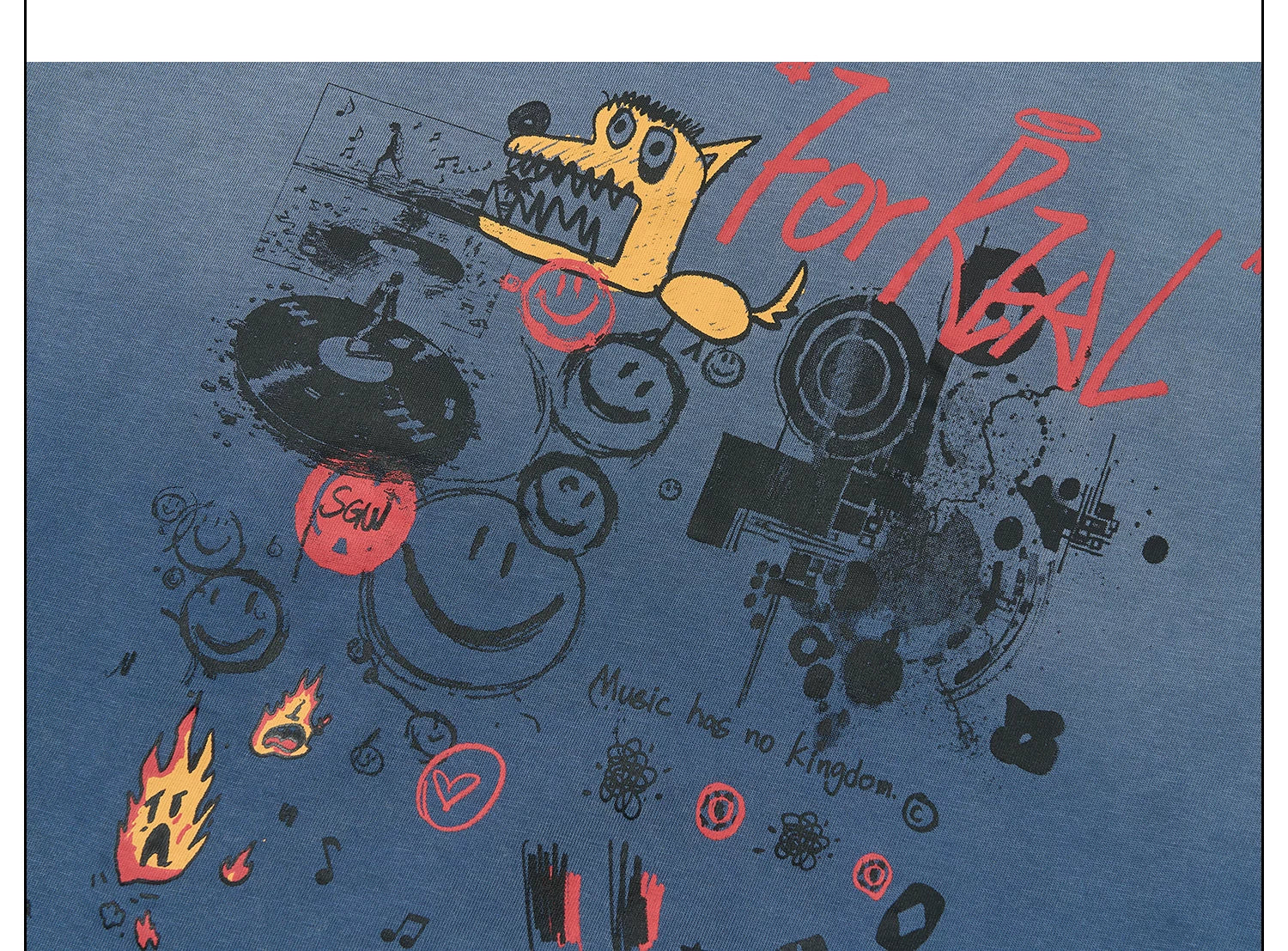 SAXGENWON Graffiti Print Loose Tee