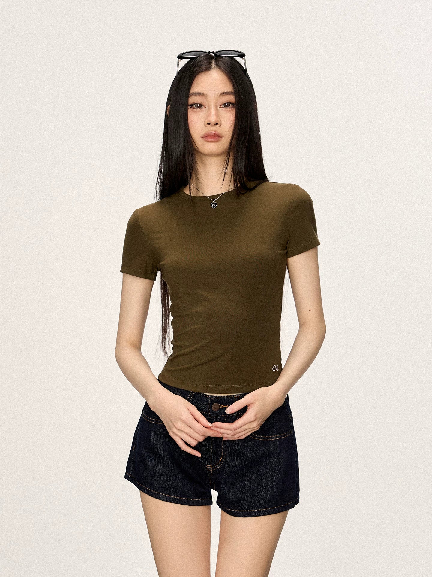 Cherry Melody Small Round Neck Embroidered Slim Shoulder Tee